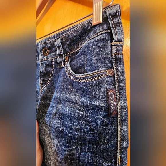 Silver Jeans - Picture 3 of 14
